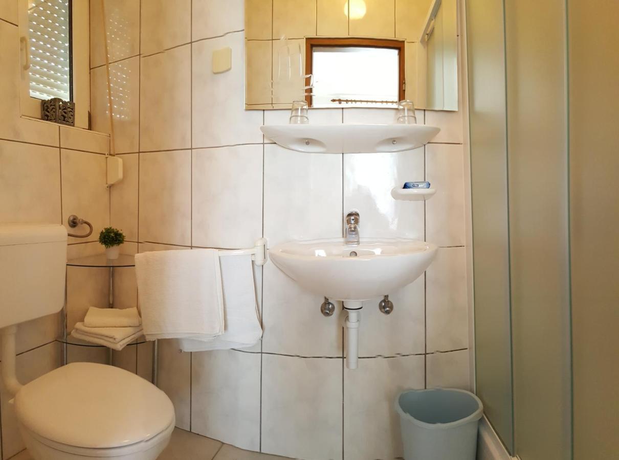 Apartmani Devcic Palit Exterior foto
